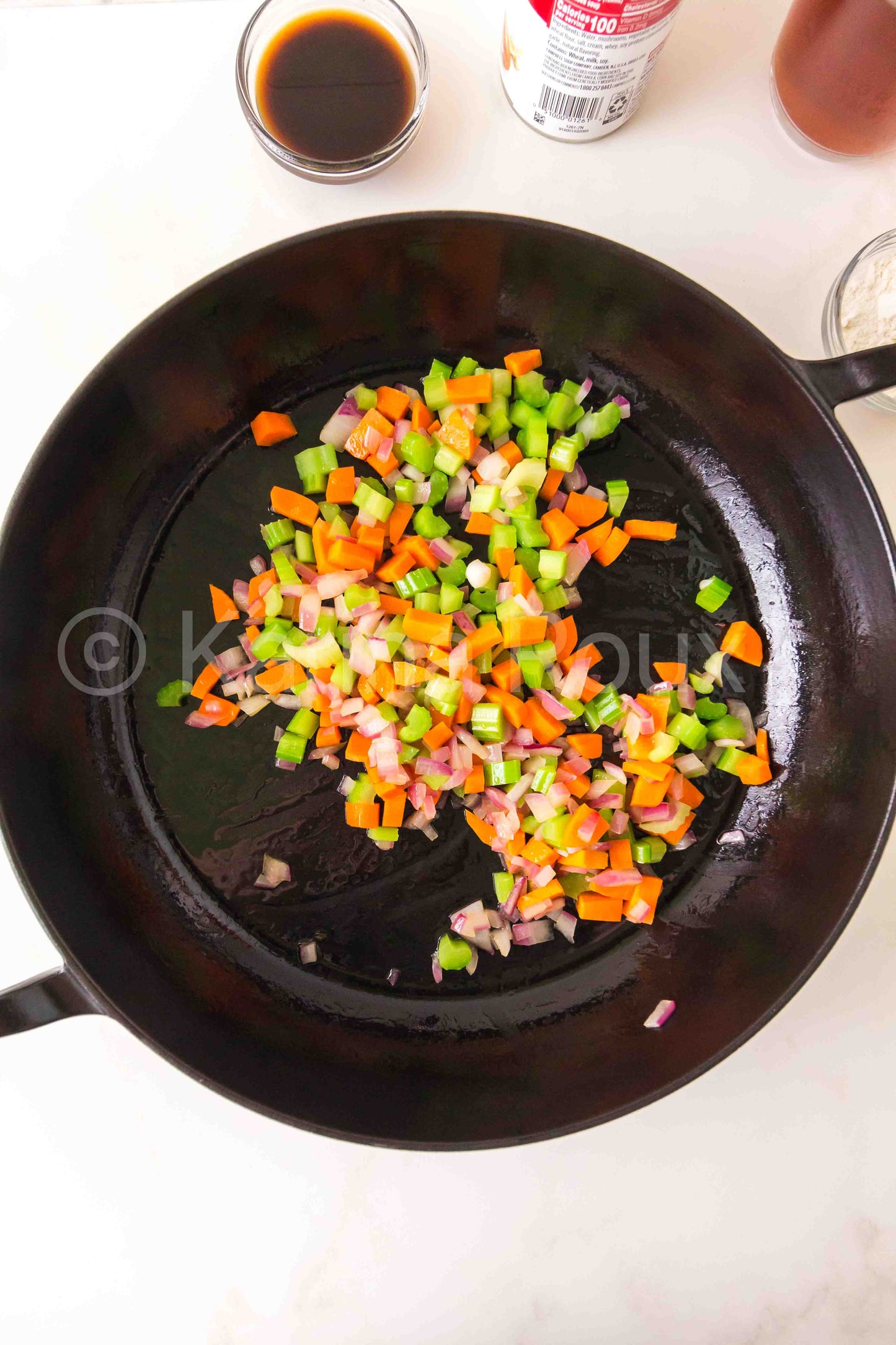 Ground beef pot pie with biscuits