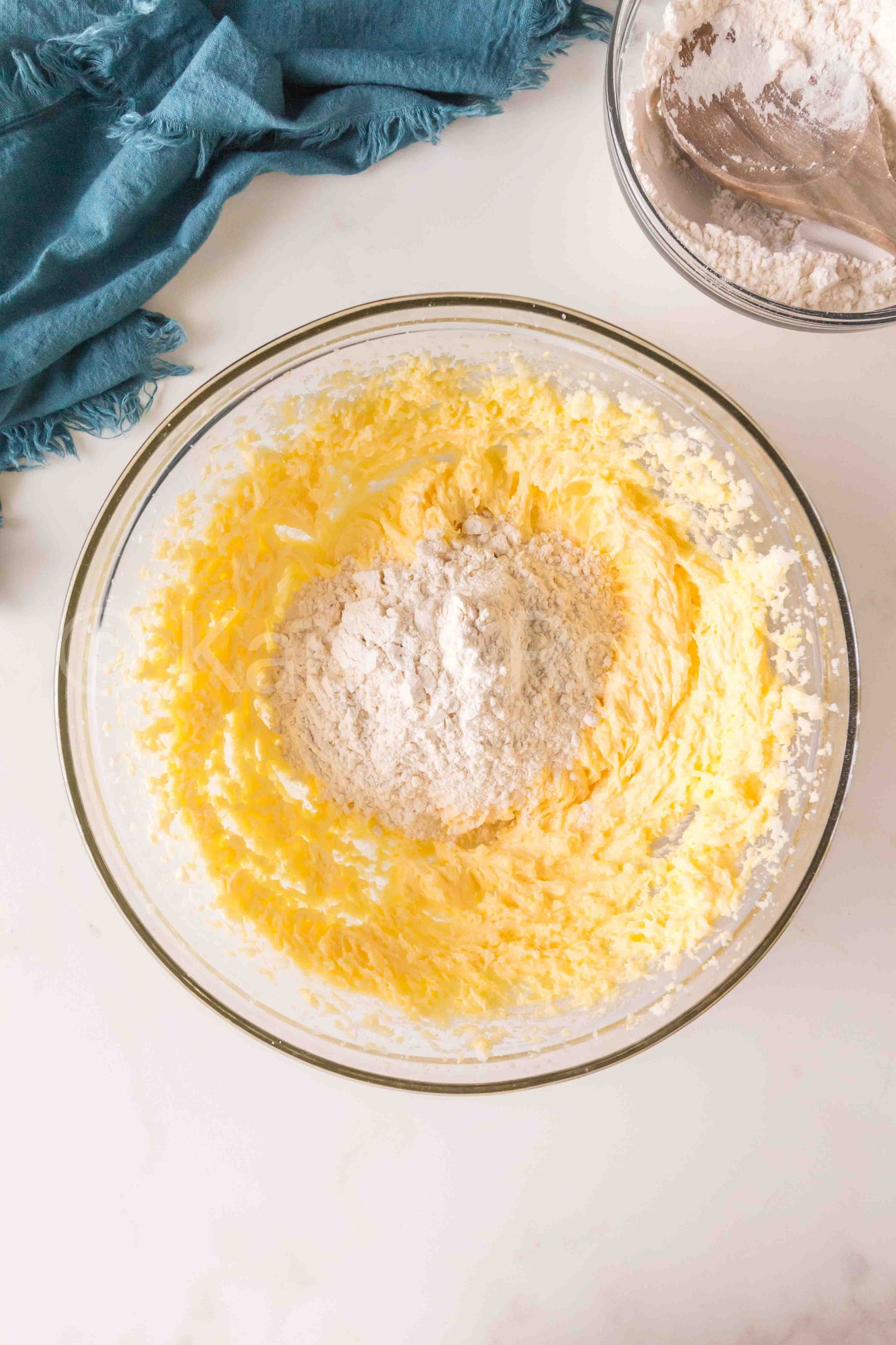 Lemon Sugar Cookie Bar