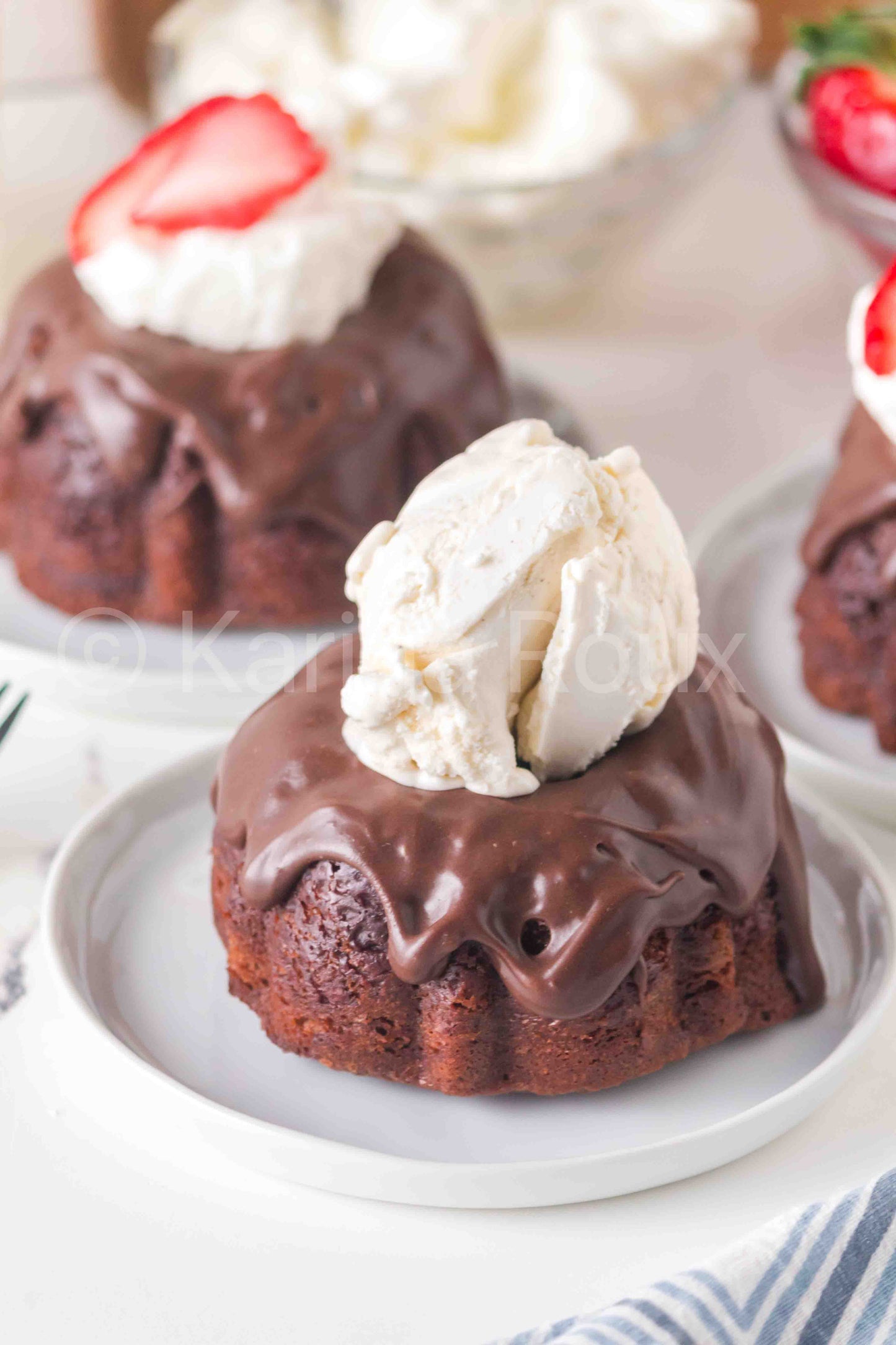 Chocolate mini bundt cake - Only 4 SETS