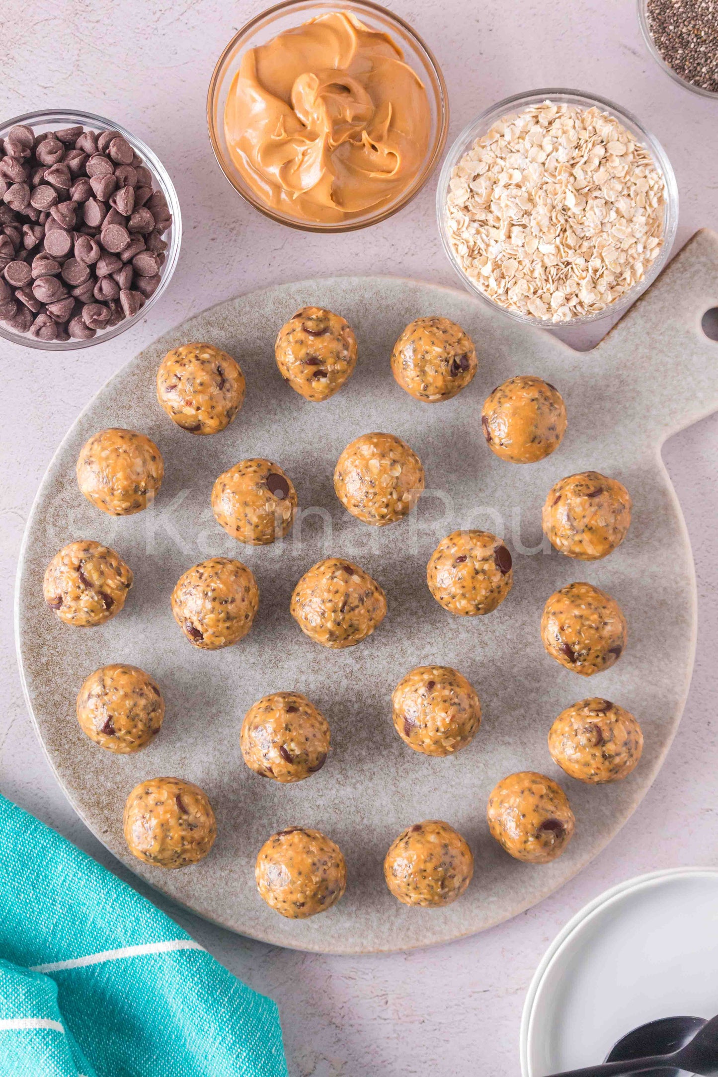 Peanut butter oatmeal balls (4 sets only)