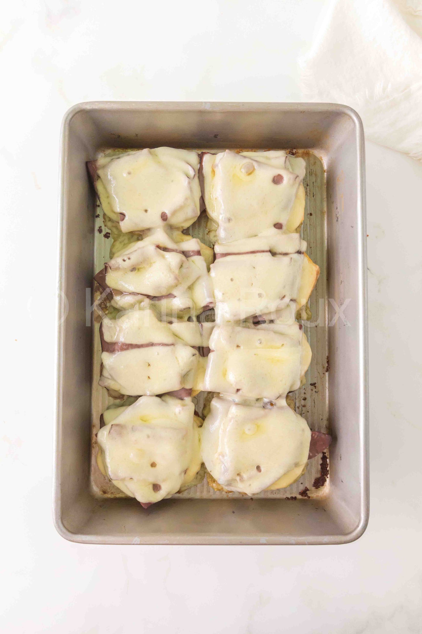 Roast beef biscuit bake sliders