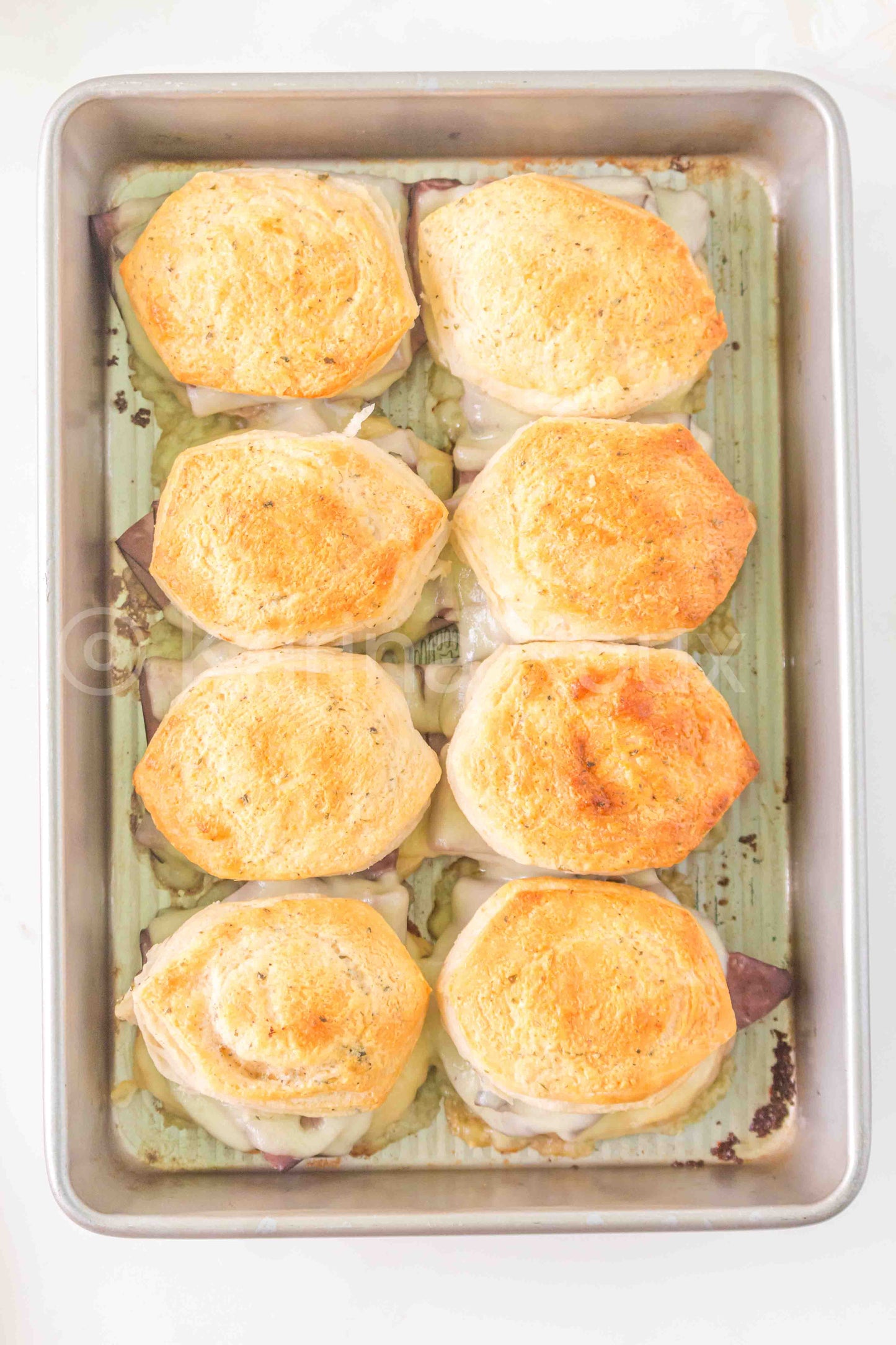 Roast beef biscuit bake sliders