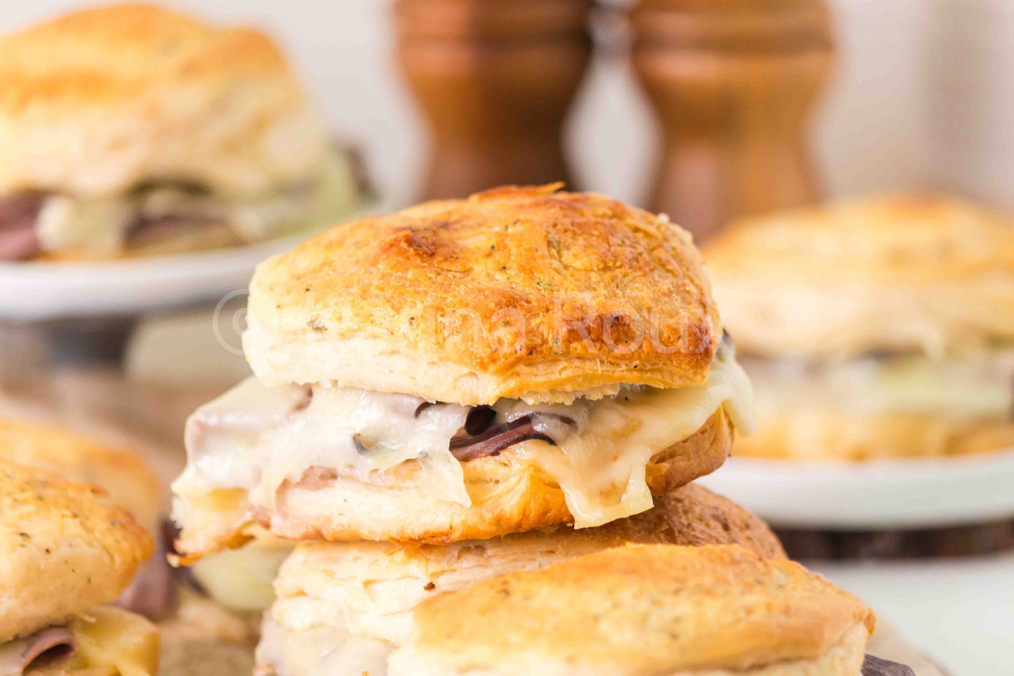 Roast beef biscuit bake sliders