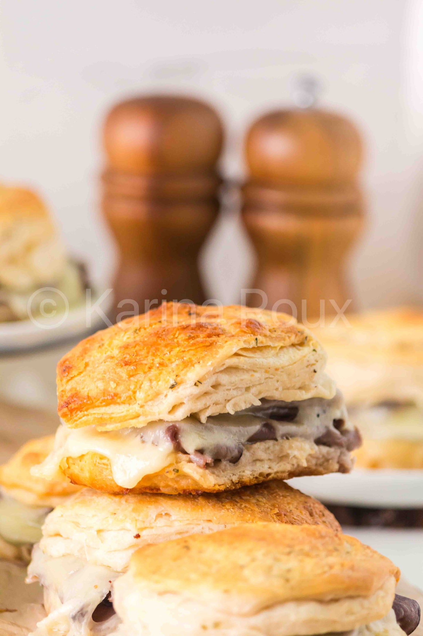 Roast beef biscuit bake sliders