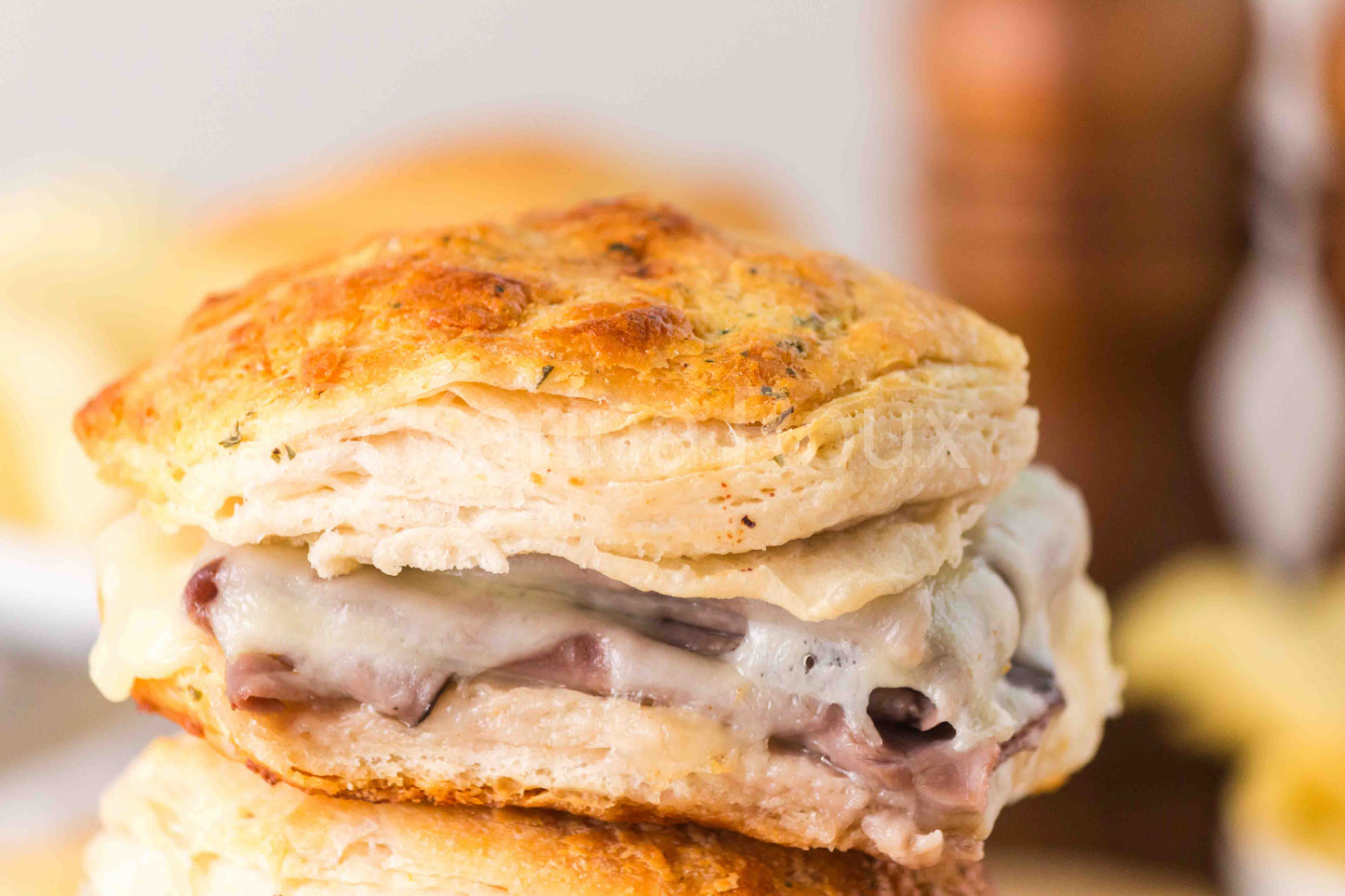 Roast beef biscuit bake sliders