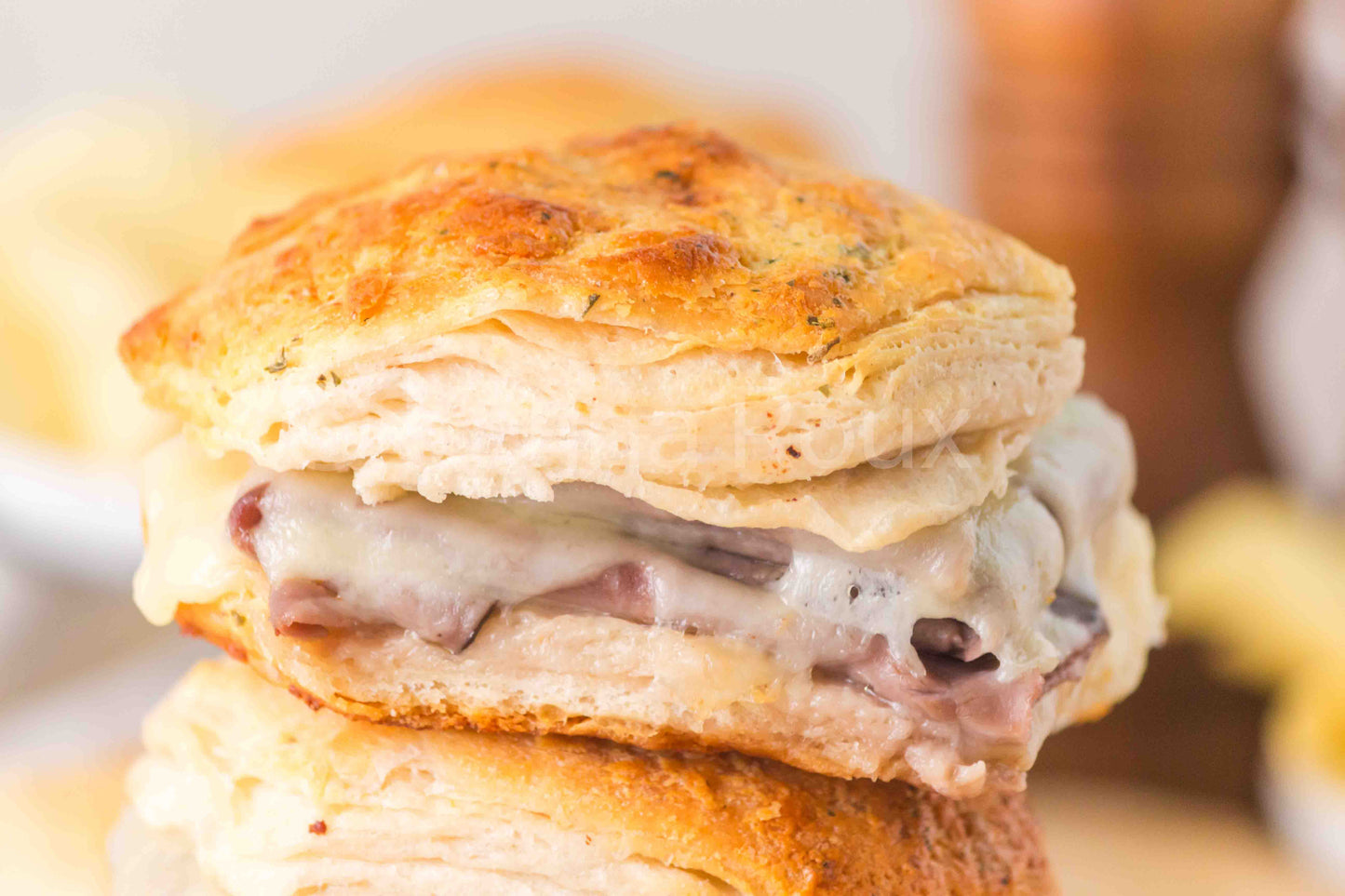 Roast beef biscuit bake sliders