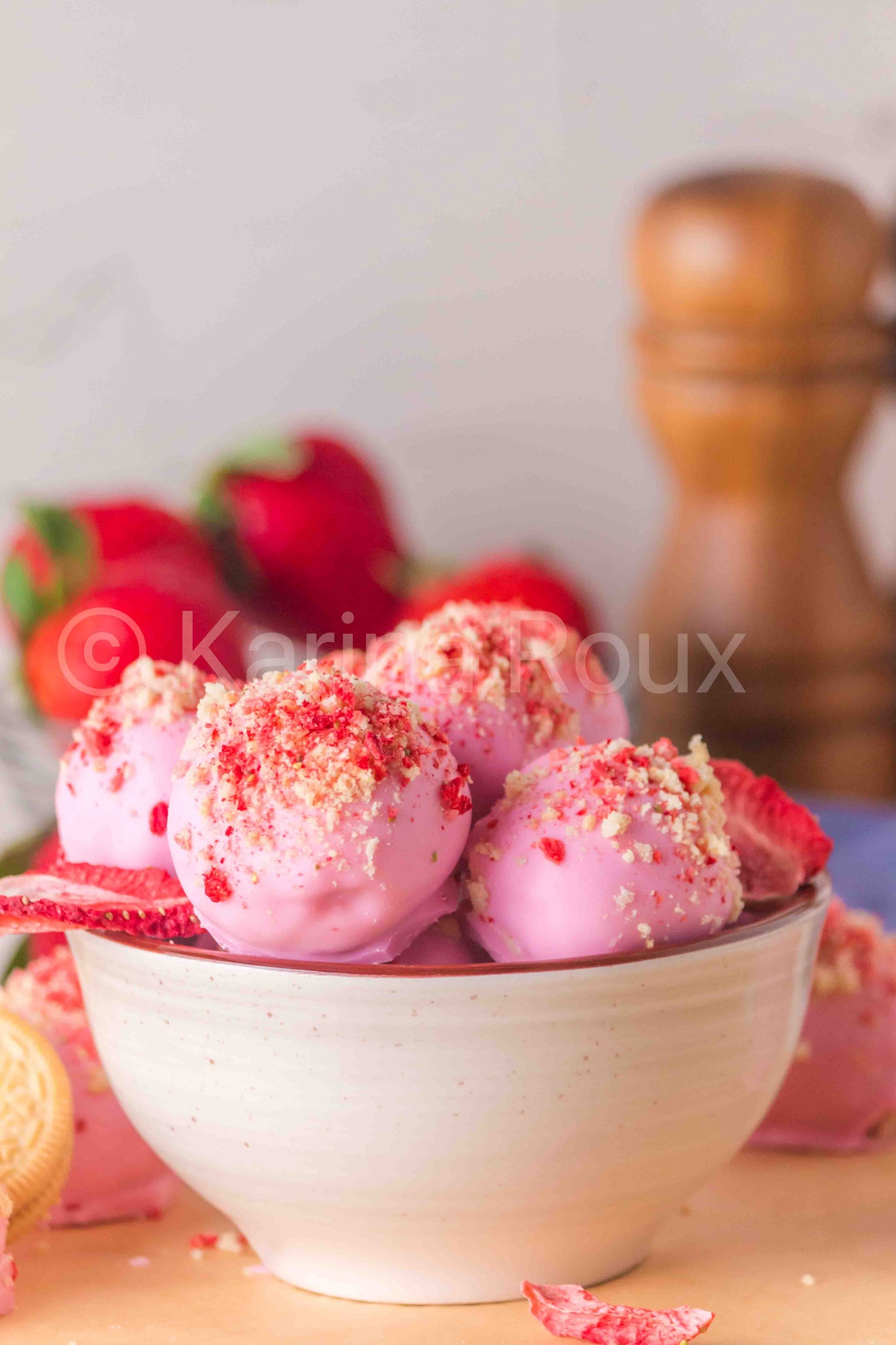 Strawberry Cheesecake Truffles (5 sets)