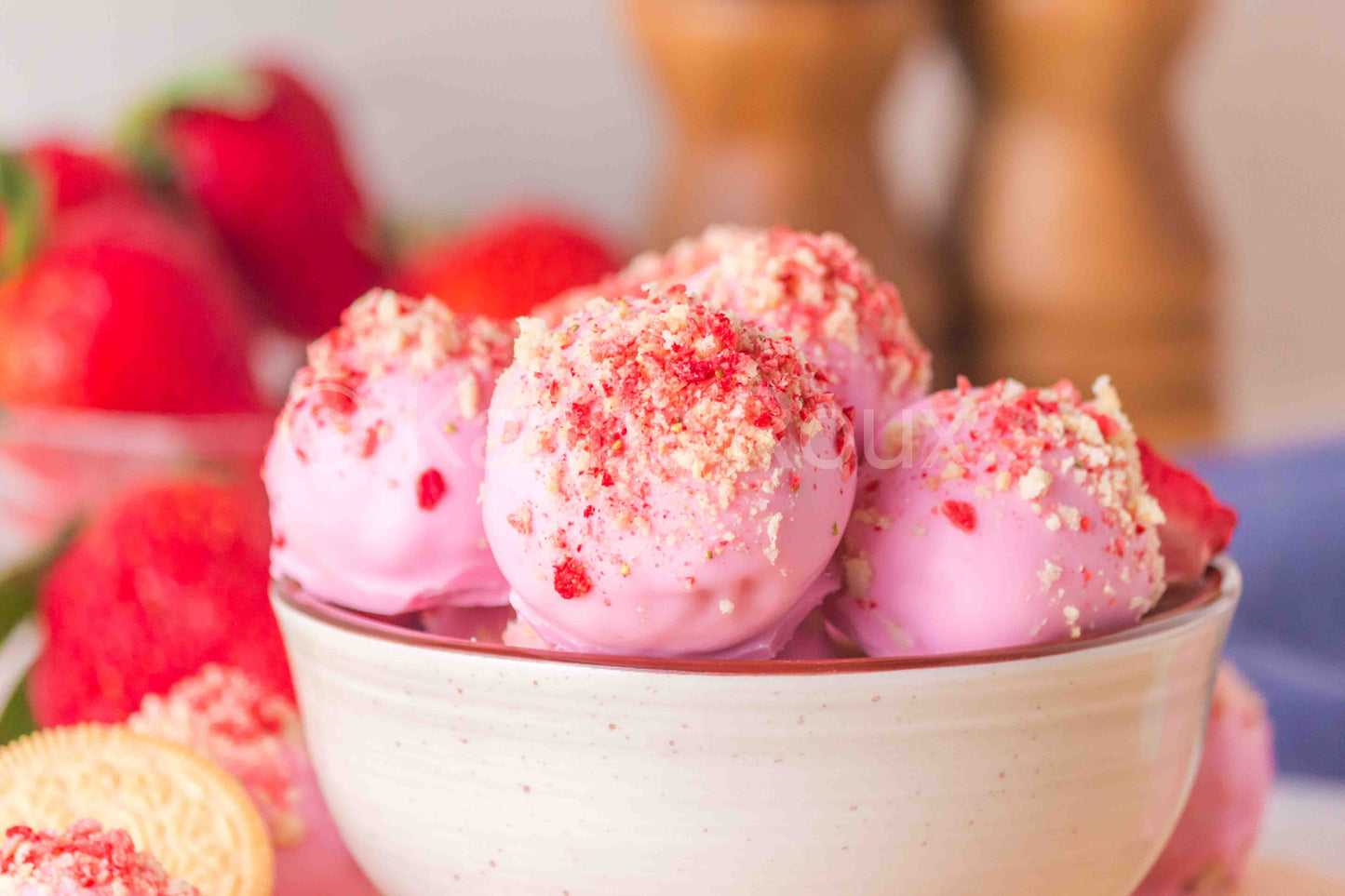 Strawberry Cheesecake Truffles (5 sets)