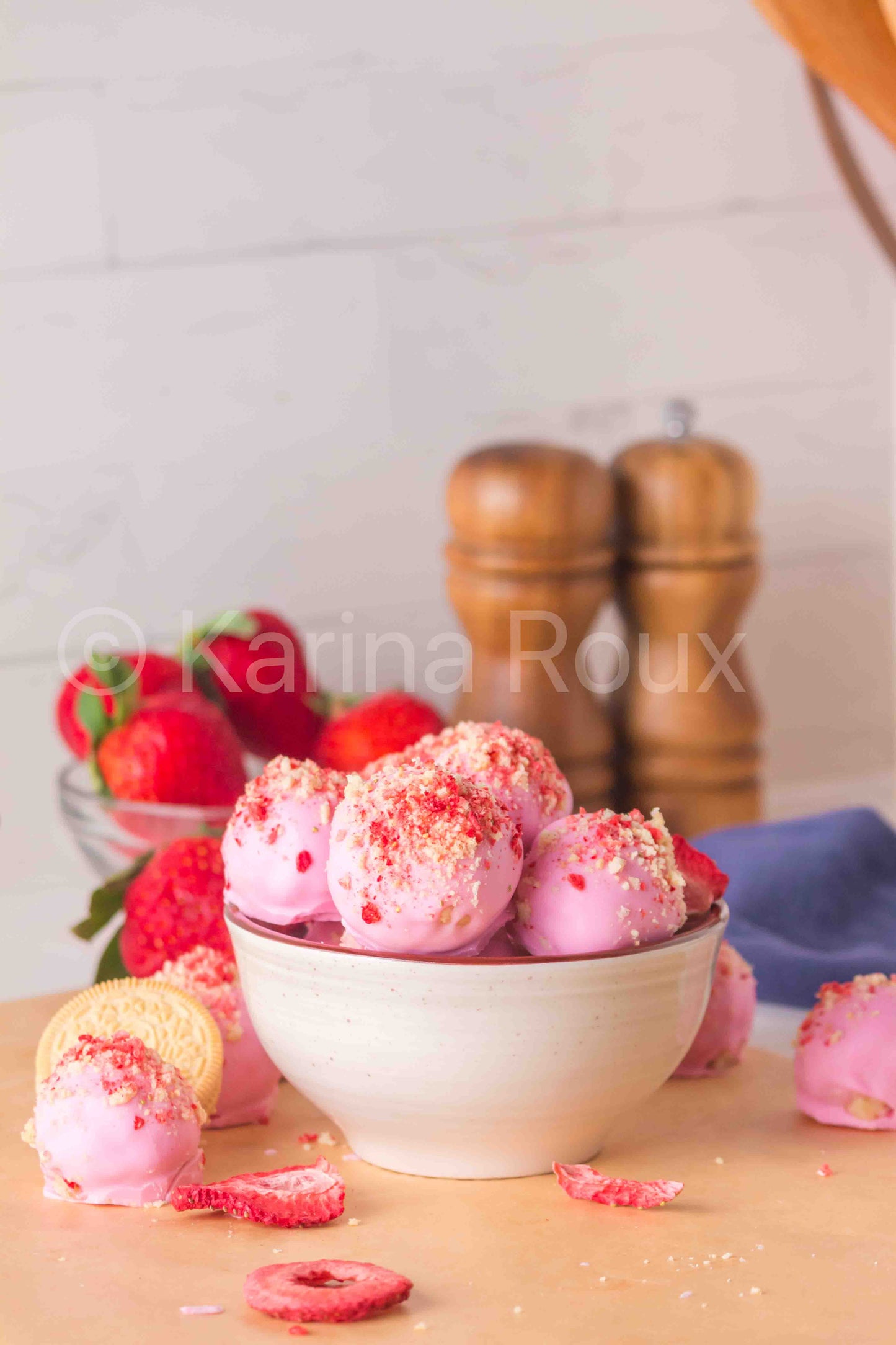 Strawberry Cheesecake Truffles (5 sets)