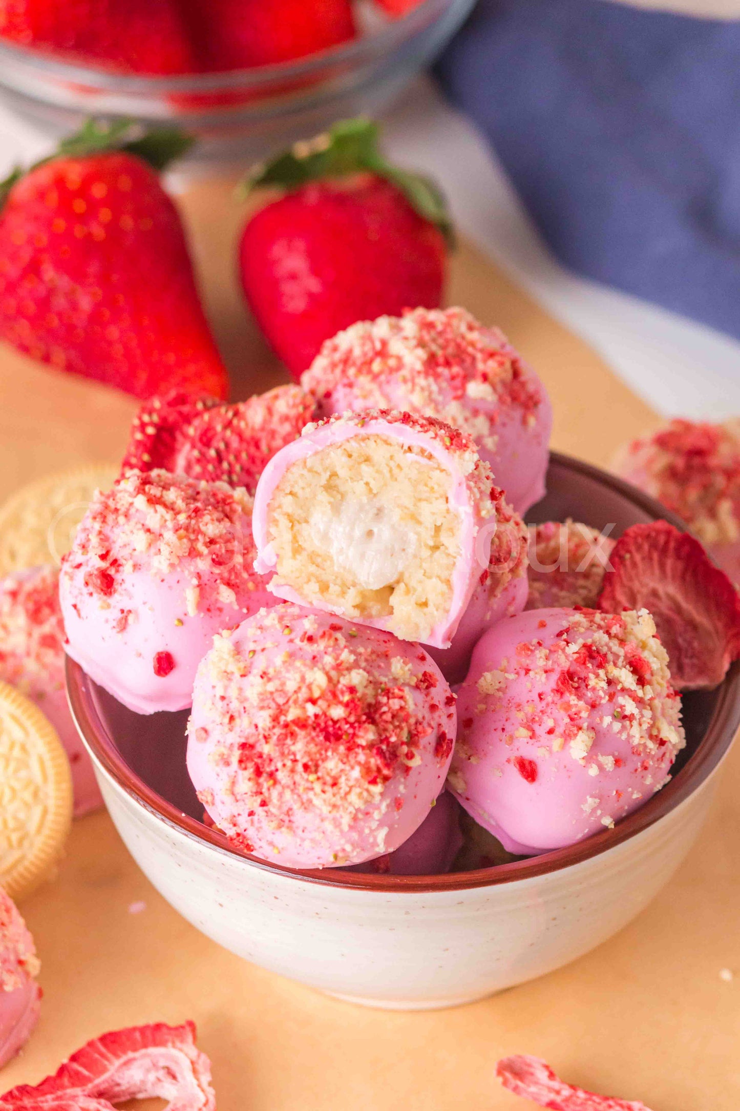 Strawberry Cheesecake Truffles (5 sets)
