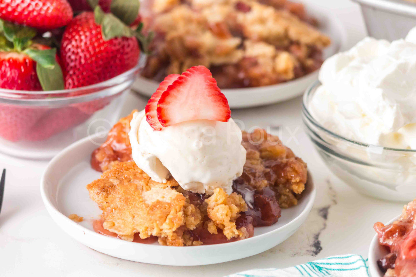 Strawberry Dump Cake - ONLY 4 SETS