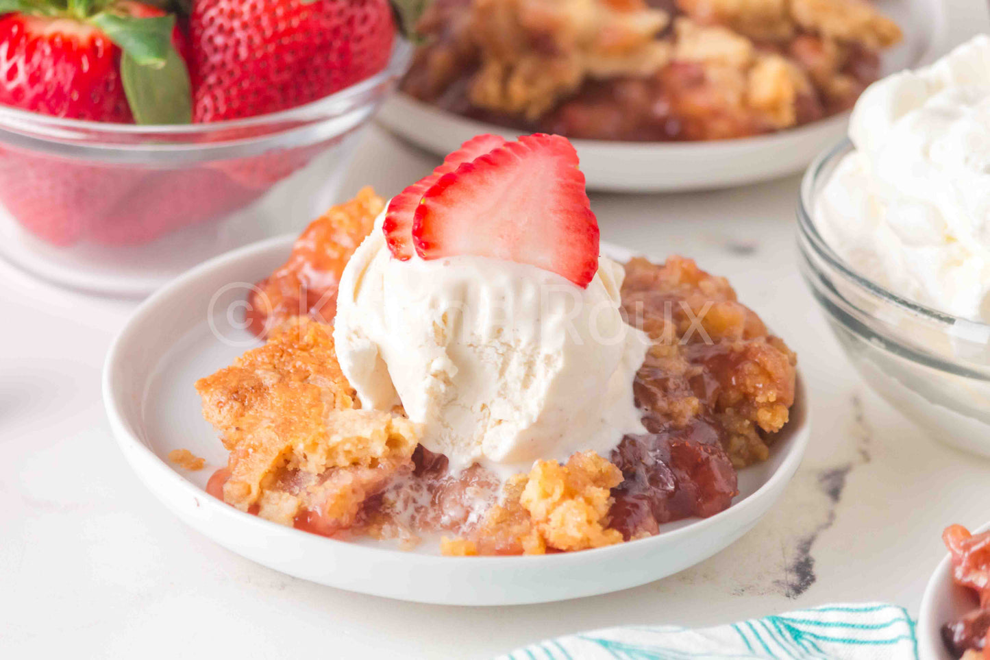 Strawberry Dump Cake - ONLY 4 SETS