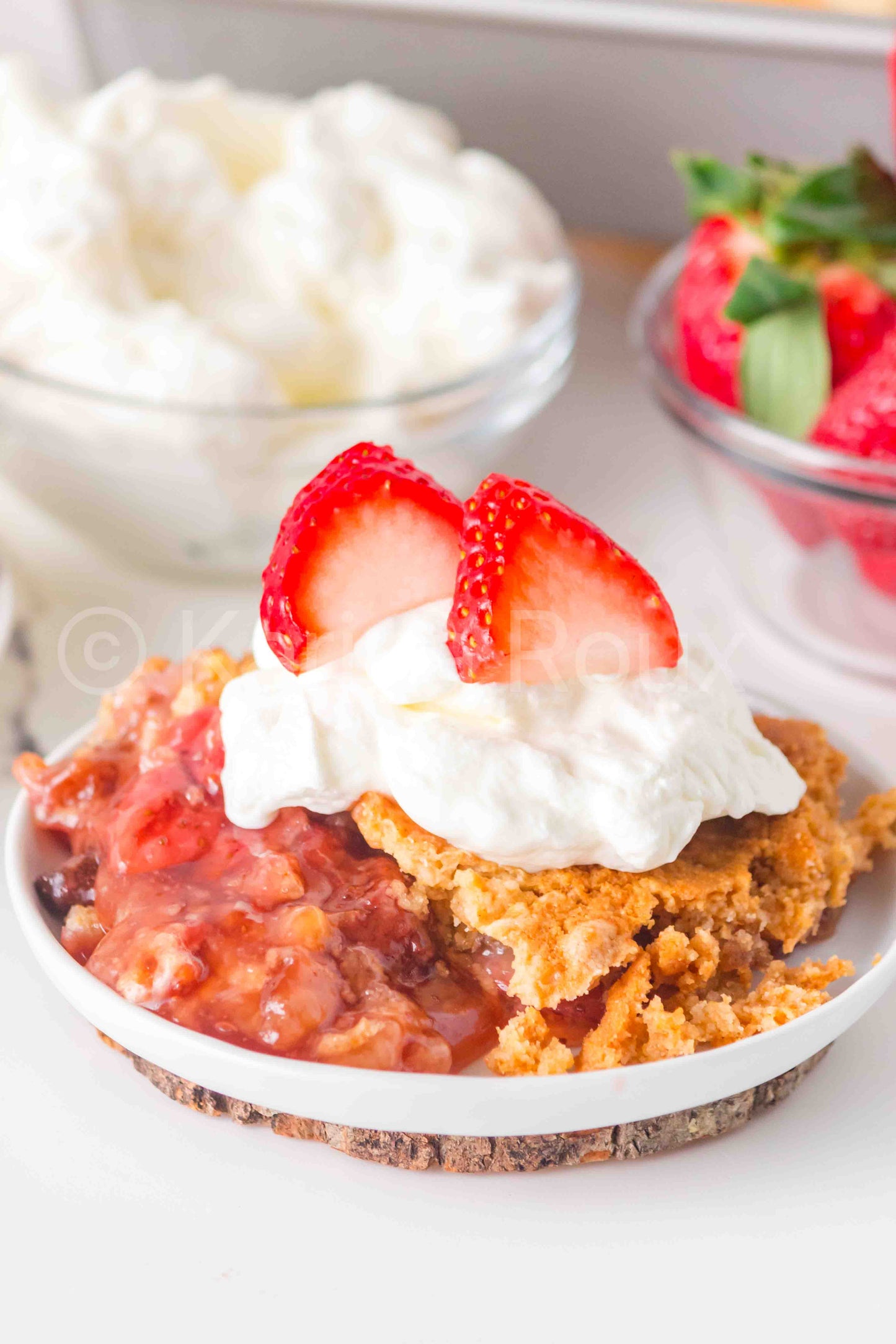Strawberry Dump Cake - ONLY 4 SETS
