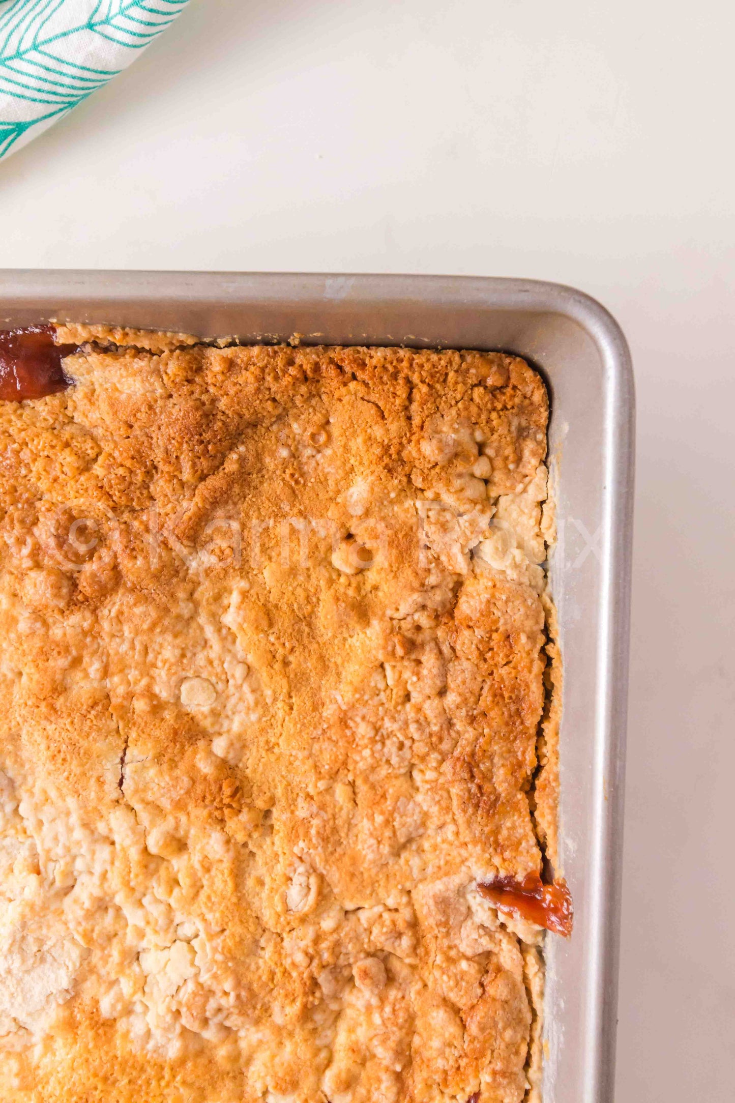 Strawberry Dump Cake - ONLY 4 SETS